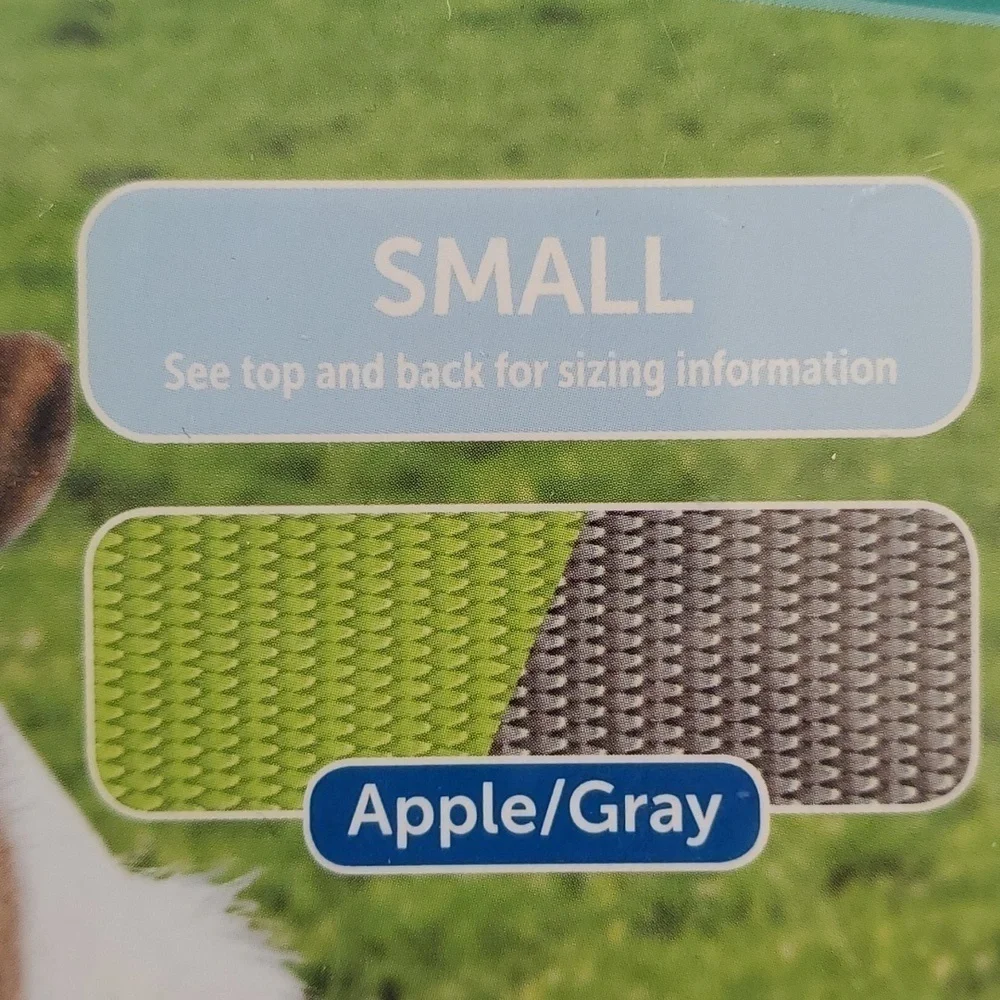 EASY WALK, dog harness.‎ New in box. Size small. Green/gray. No-pull.